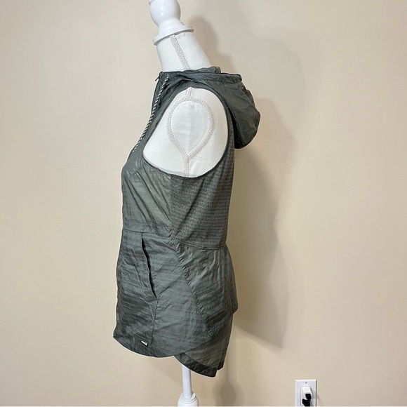 REI Screeline Cascade Soft Shell Vest - Lightweight - Picture 8 of 16